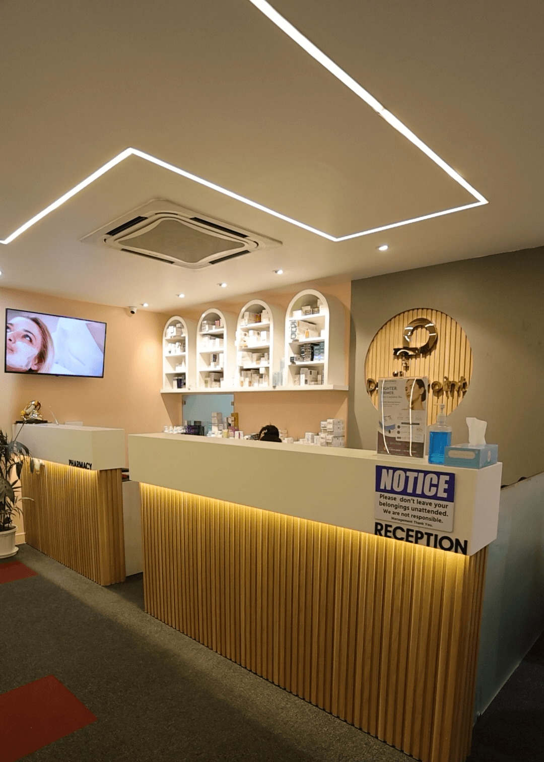 Dr's Point clinic interior and consultation room